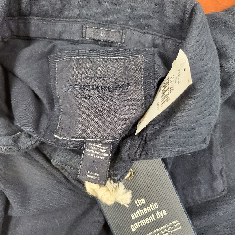 Abercrombie Kids T-Shirt - Picture 7 of 7